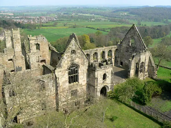 Wingfield_Manor_-_geograph.org.uk_-_6280 The prisons of Mary Queen of Scots